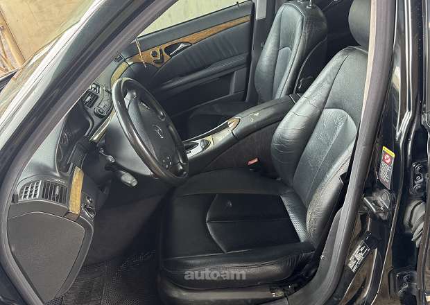 Mercedes-Benz E 320 2003 — photo 13