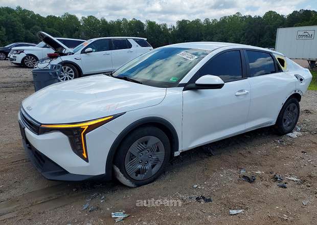 Kia K4