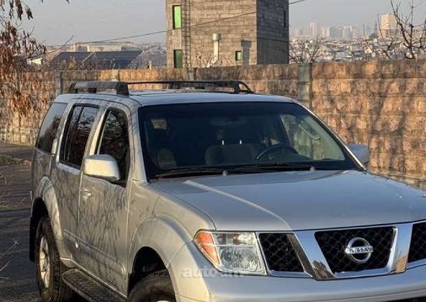 Nissan Pathfinder 2004 — լուսանկար 4
