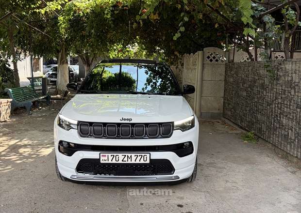 Jeep Compass 2022 — фото 1