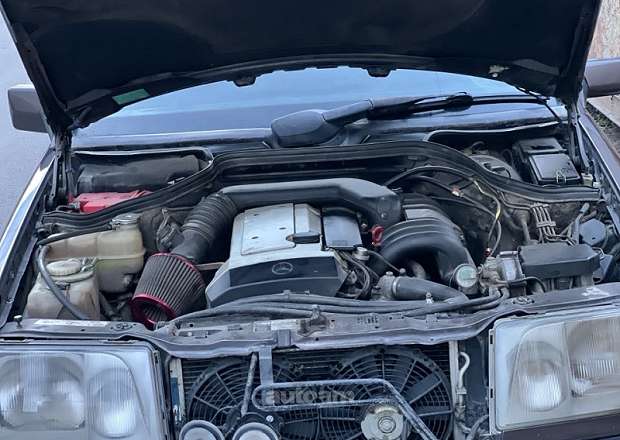 Mercedes-Benz 124 1994 — photo 13