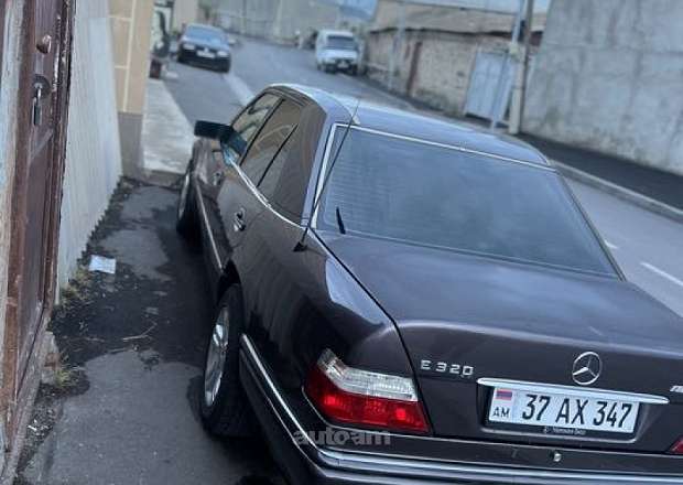 Mercedes-Benz 124 1994 — photo 3