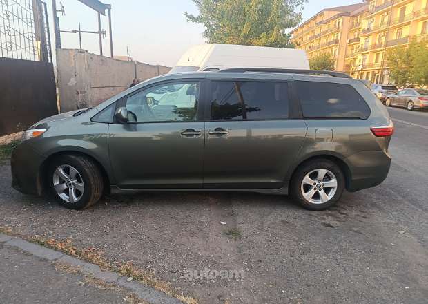 Toyota Sienna 2020 — լուսանկար 2