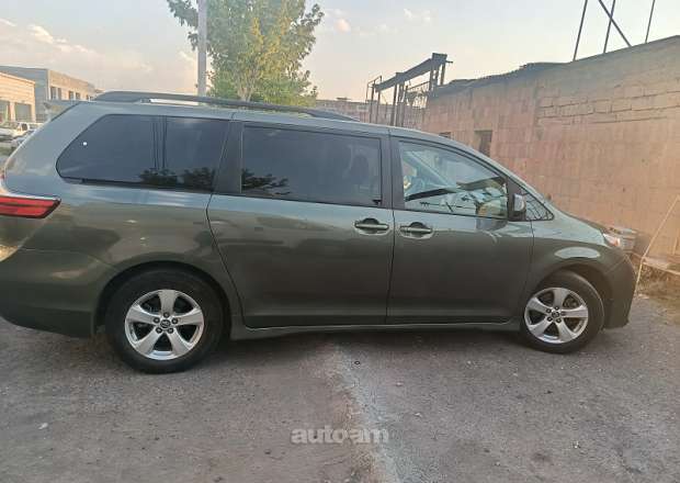 Toyota Sienna 2020 — լուսանկար 5