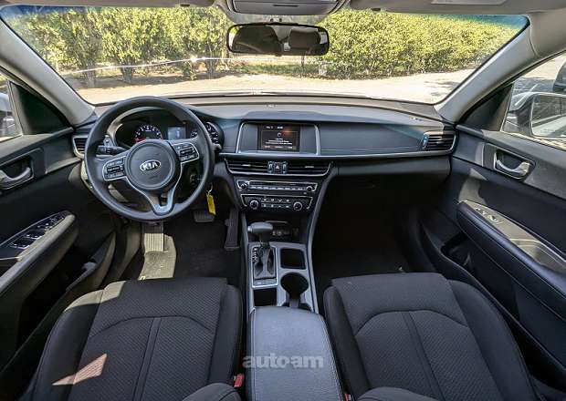 Kia Optima 2017 — լուսանկար 6