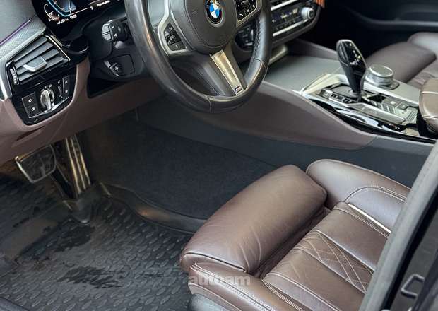 BMW 530