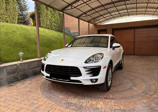 Porsche Macan 2018 — photo 1