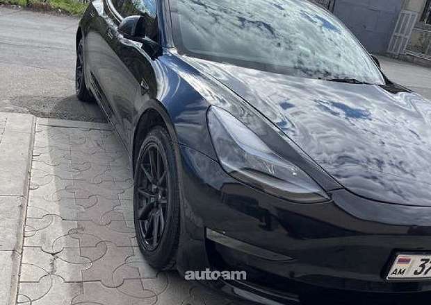 Tesla Model 3 2023 — լուսանկար 2