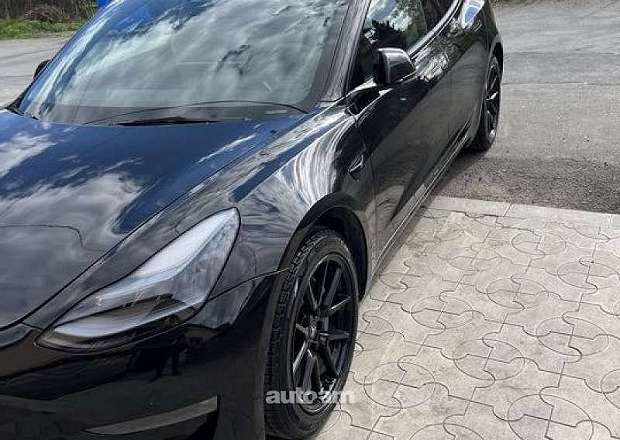 Tesla Model 3 2023 — լուսանկար 3