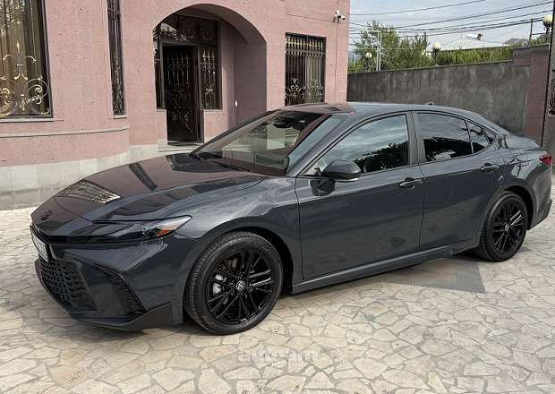 Toyota Camry 2025 — photo 5