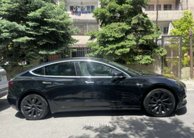Tesla Model 3 2019 — photo 2