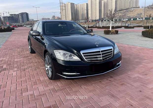 Mercedes-Benz S 500 2010 — photo 2