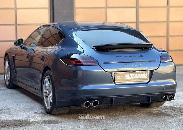 Porsche Panamera 2010 — լուսանկար 1