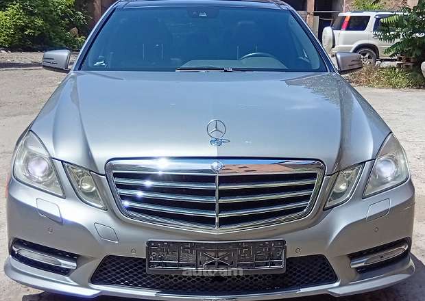 Mercedes-Benz E 350 2011 — photo 3