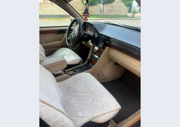 Mercedes-Benz 124 1993 — լուսանկար 4