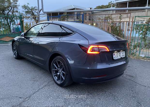 Tesla Model 3 2023 — լուսանկար 4