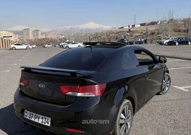 Kia Forte 2012 — լուսանկար 2
