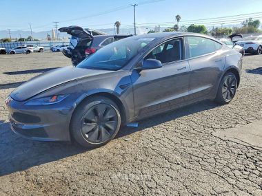 Tesla Model 3  2025 