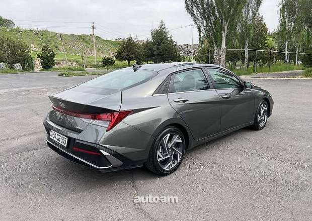 Hyundai Elantra 2025 — լուսանկար 5