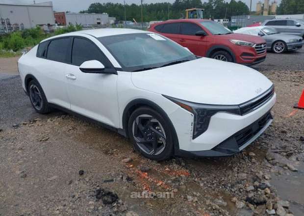 Kia K4
