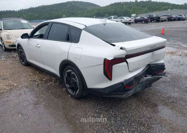 Kia K4
