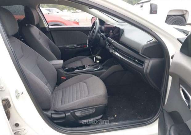 Kia K4