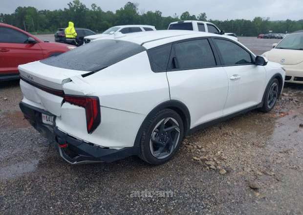 Kia K4