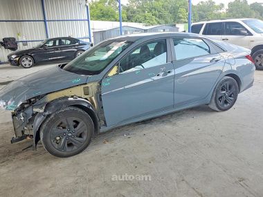 Hyundai Elantra  2022 