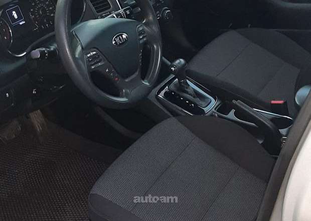 Kia Forte 2018 — լուսանկար 7
