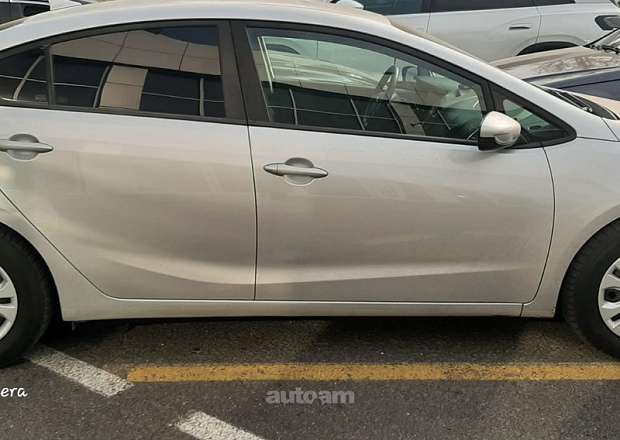 Kia Forte 2018 — լուսանկար 5