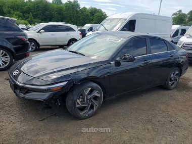 Hyundai Elantra  2024 
