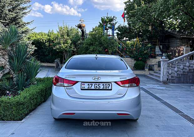 Hyundai Elantra 2011 — photo 5