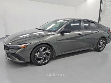 Hyundai Elantra  2025 