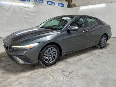 Hyundai Elantra  2023 