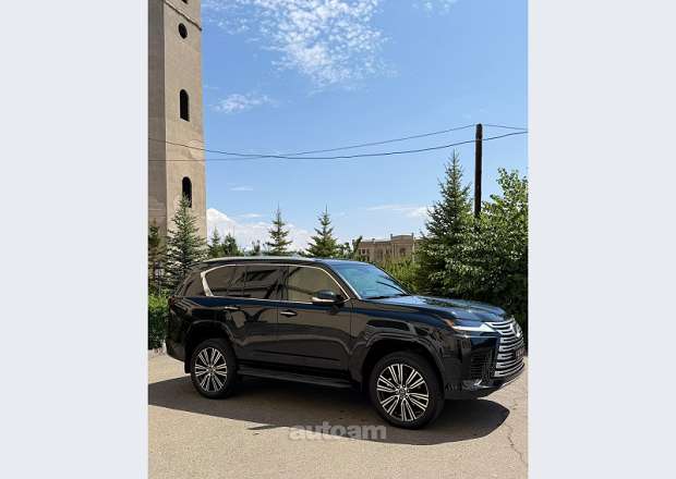 Lexus LX 600