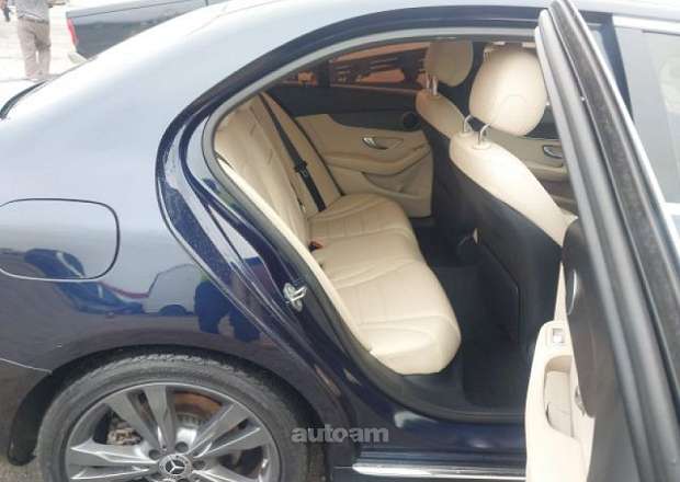 Mercedes-Benz C 300