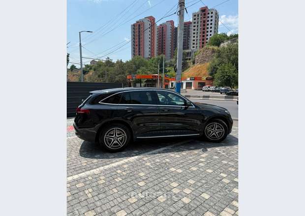 Mercedes-Benz EQC