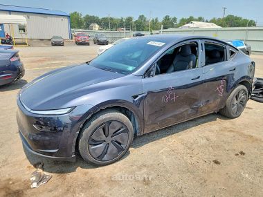 Tesla Model Y  2026 