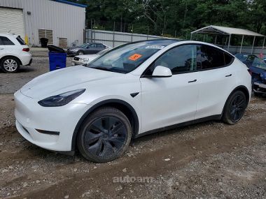 Tesla Model Y  2024 