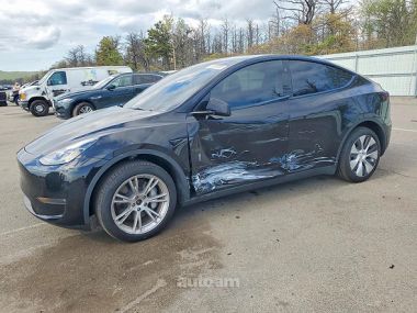 Tesla Model Y  2024 