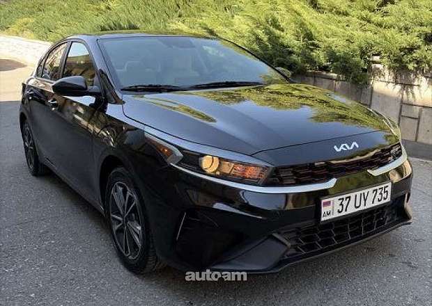 Kia Forte 2023 — լուսանկար 1