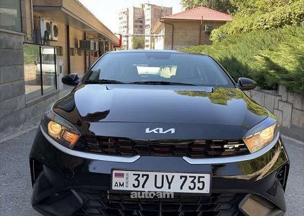 Kia Forte 2023 — լուսանկար 2