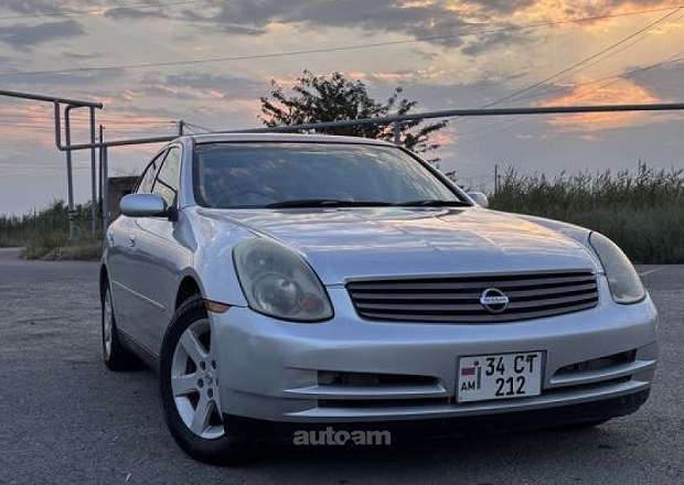 Nissan Skyline 2001 — photo 1