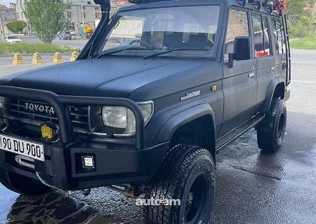 Toyota Land Cruiser 70 1994 — photo 6