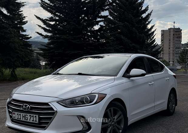 Hyundai Elantra 2018 — фото 1
