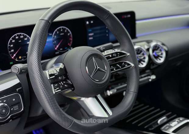 Mercedes-Benz CLA 200