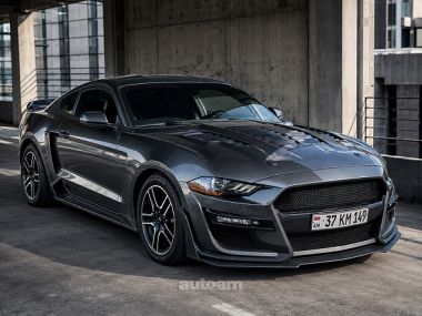 Ford Mustang  2020 