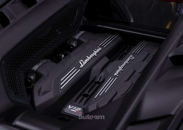 Lamborghini Revuelto