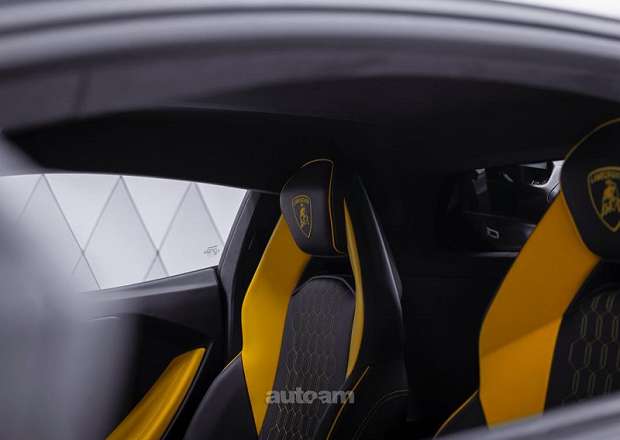 Lamborghini Revuelto