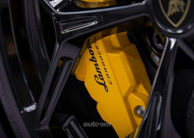 Lamborghini Revuelto